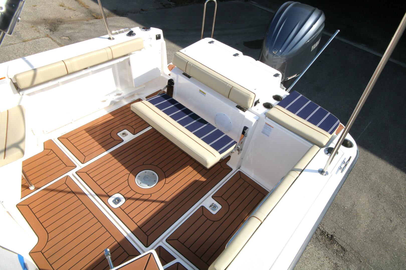 Slide: The Image of Ranger Tug R27 Luxury Edition w/ Custom Aluminum Trailer 2023 - 5181890