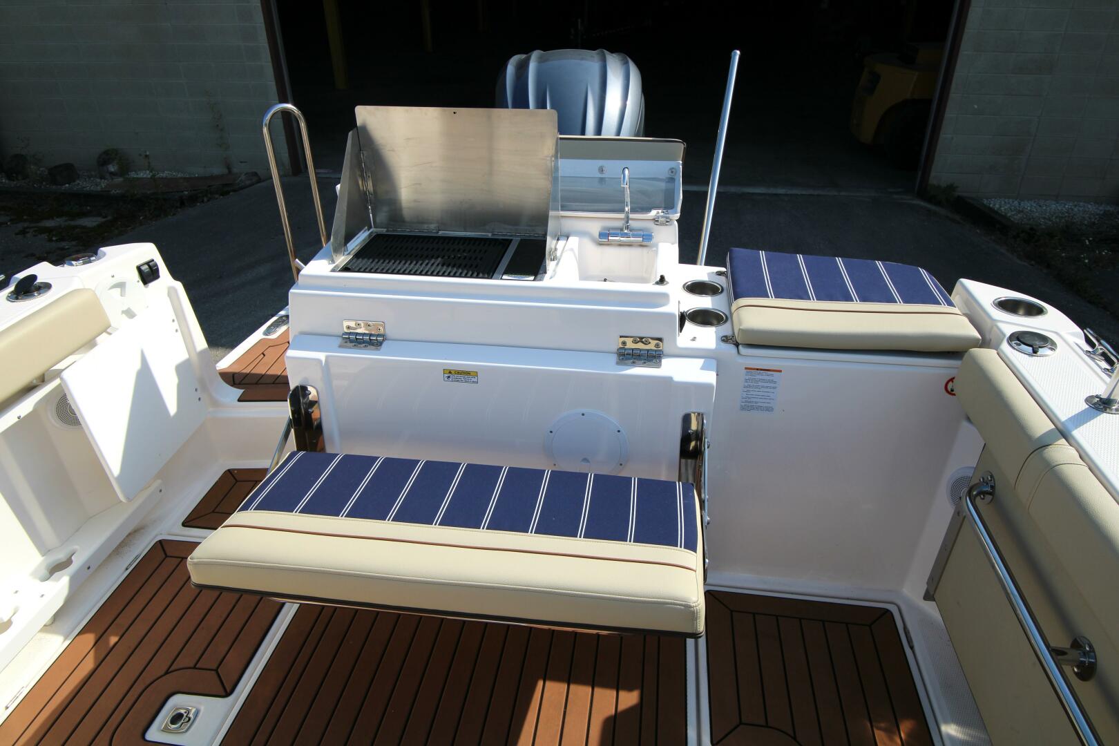 Slide: The Image of Ranger Tug R27 Luxury Edition w/ Custom Aluminum Trailer 2023 - 5181891