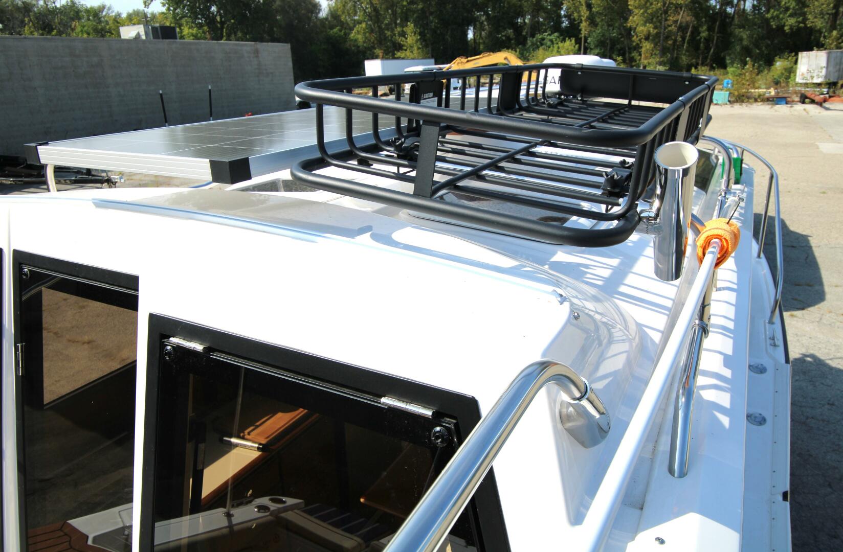 Slide: The Image of Ranger Tug R27 Luxury Edition w/ Custom Aluminum Trailer 2023 - 5181898