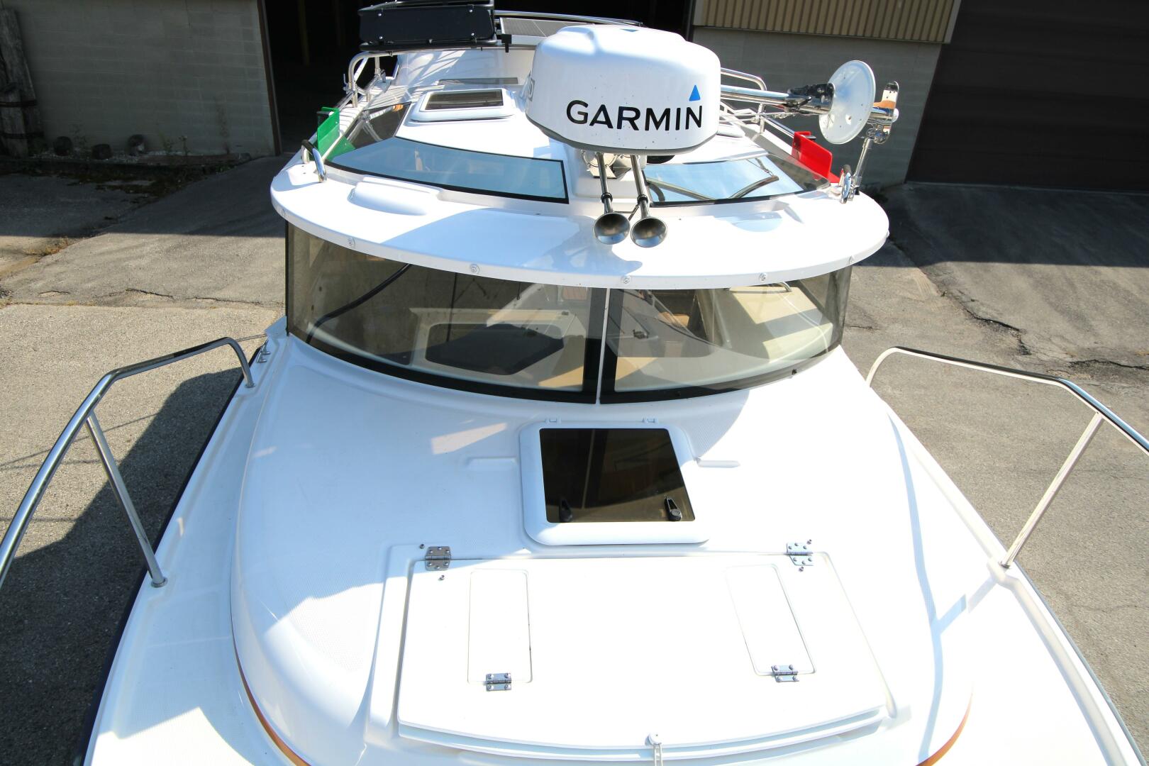 Slide: The Image of Ranger Tug R27 Luxury Edition w/ Custom Aluminum Trailer 2023 - 5181899