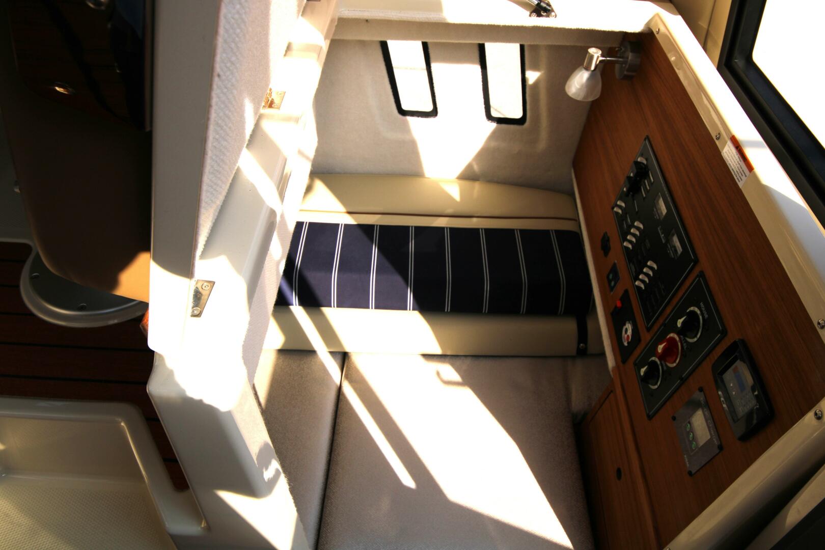 Slide: The Image of Ranger Tug R27 Luxury Edition w/ Custom Aluminum Trailer 2023 - 5181973