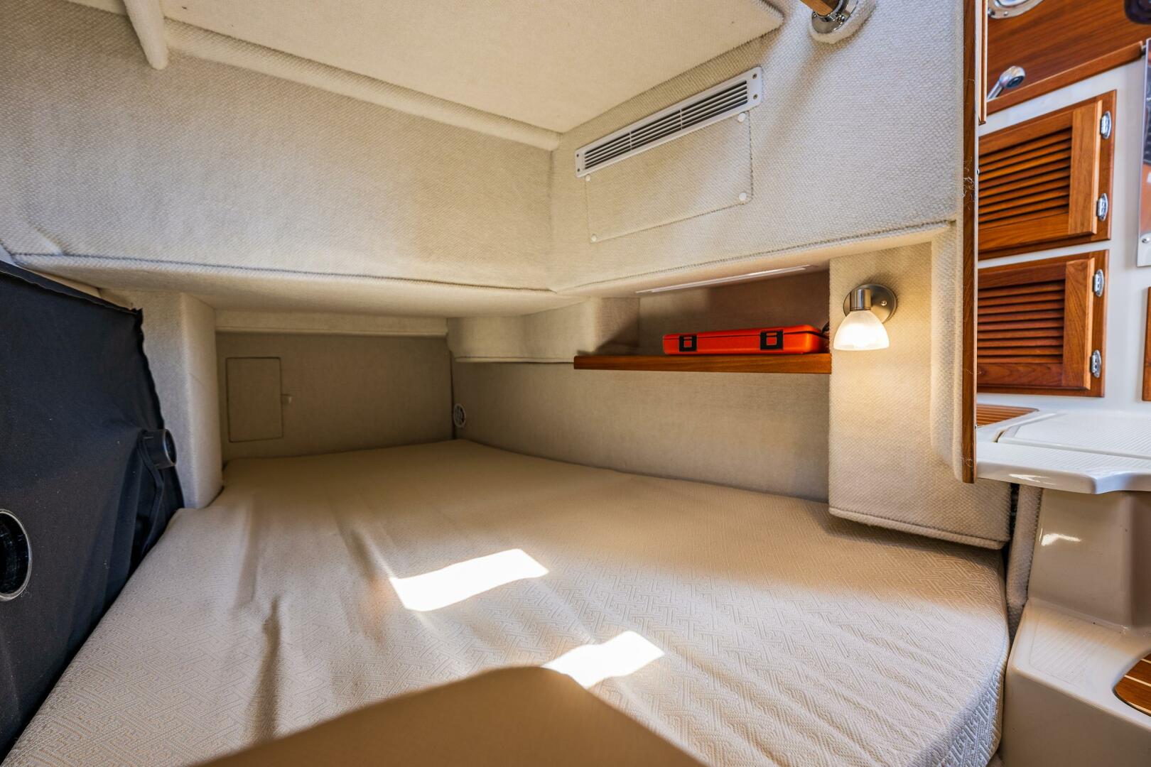 Slide: The Image of Ranger Tug R31-CB 2021 - 5503492