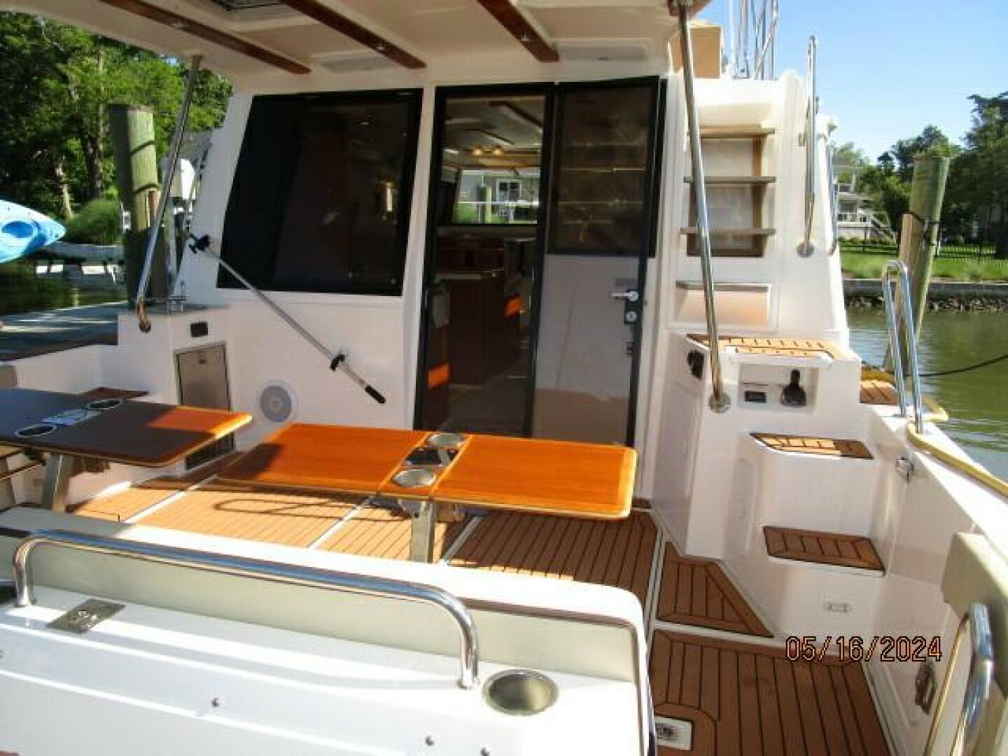 Slide: The Image of 43' Ranger Tugs aftdeck forward - 4375114