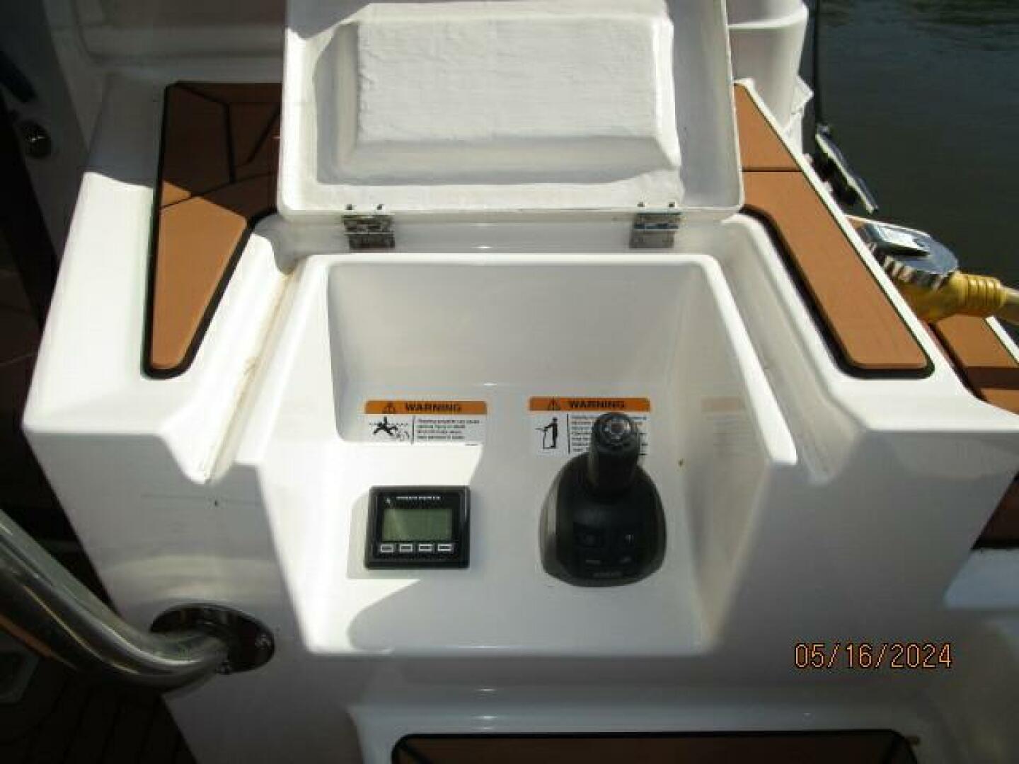 Slide: The Image of 43' Ranger Tugs aftdeck control station - 4375113