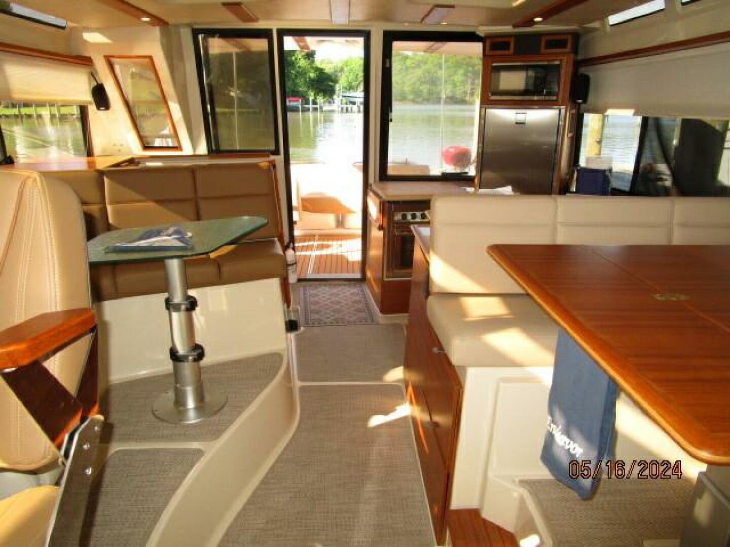 Slide: The Image of 43' Ranger Tugs salon aft - 4375210