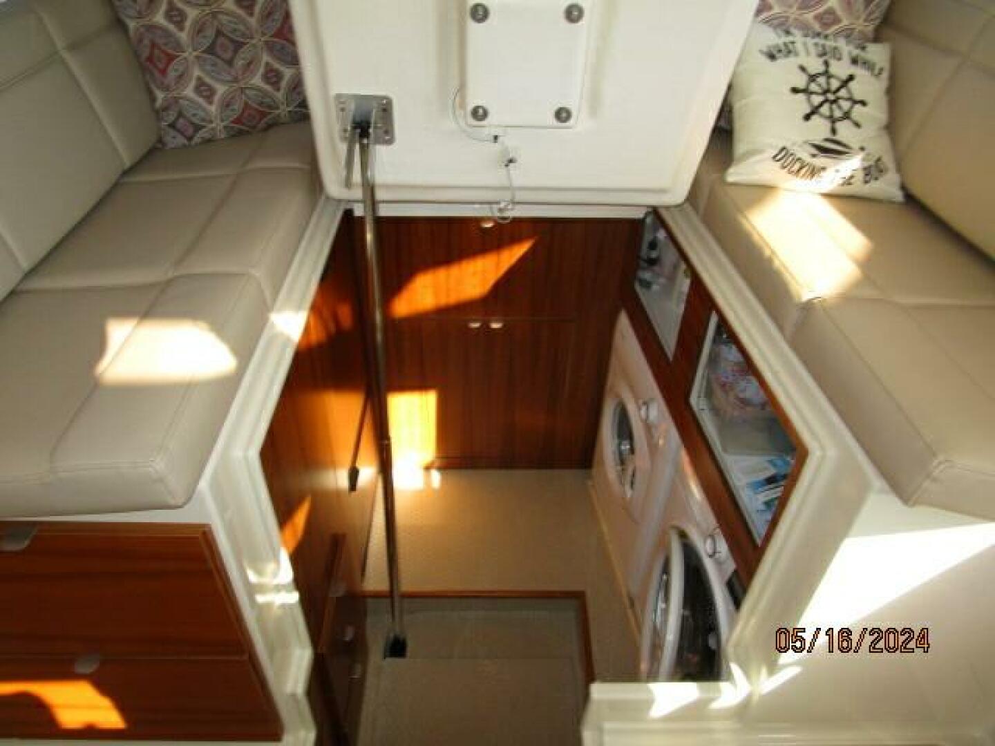 Slide: The Image of 43' Ranger Tugs utility room - 4375234