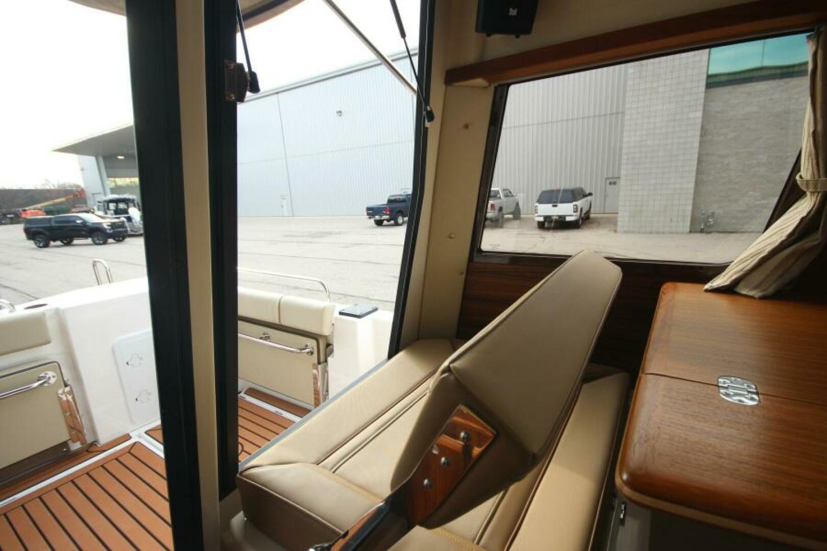 Slide: The Image of Ranger Tugs R-25 Luxury Edition 2025 - 5177028