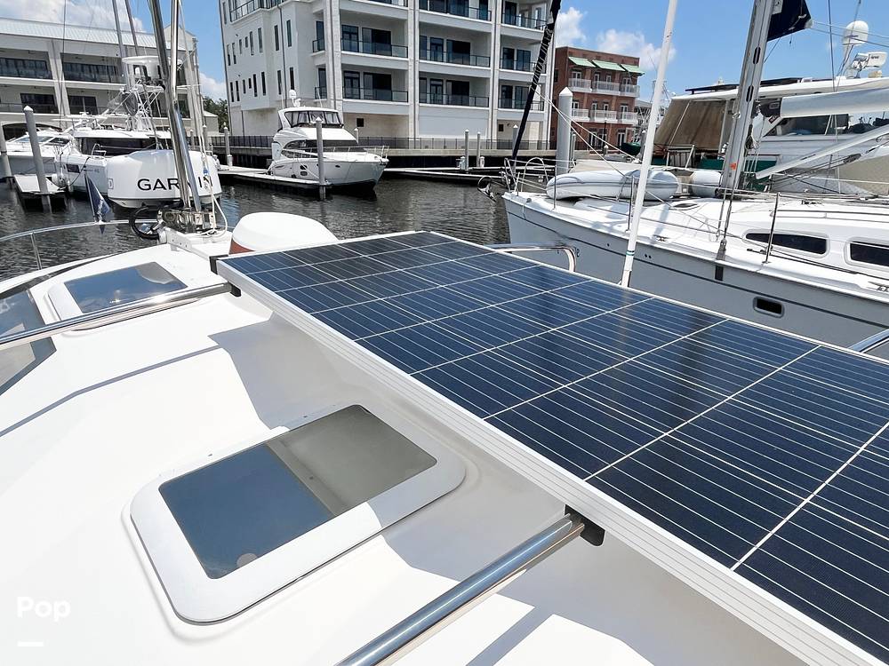 Slide: The Image of Solar Panel - 15593639