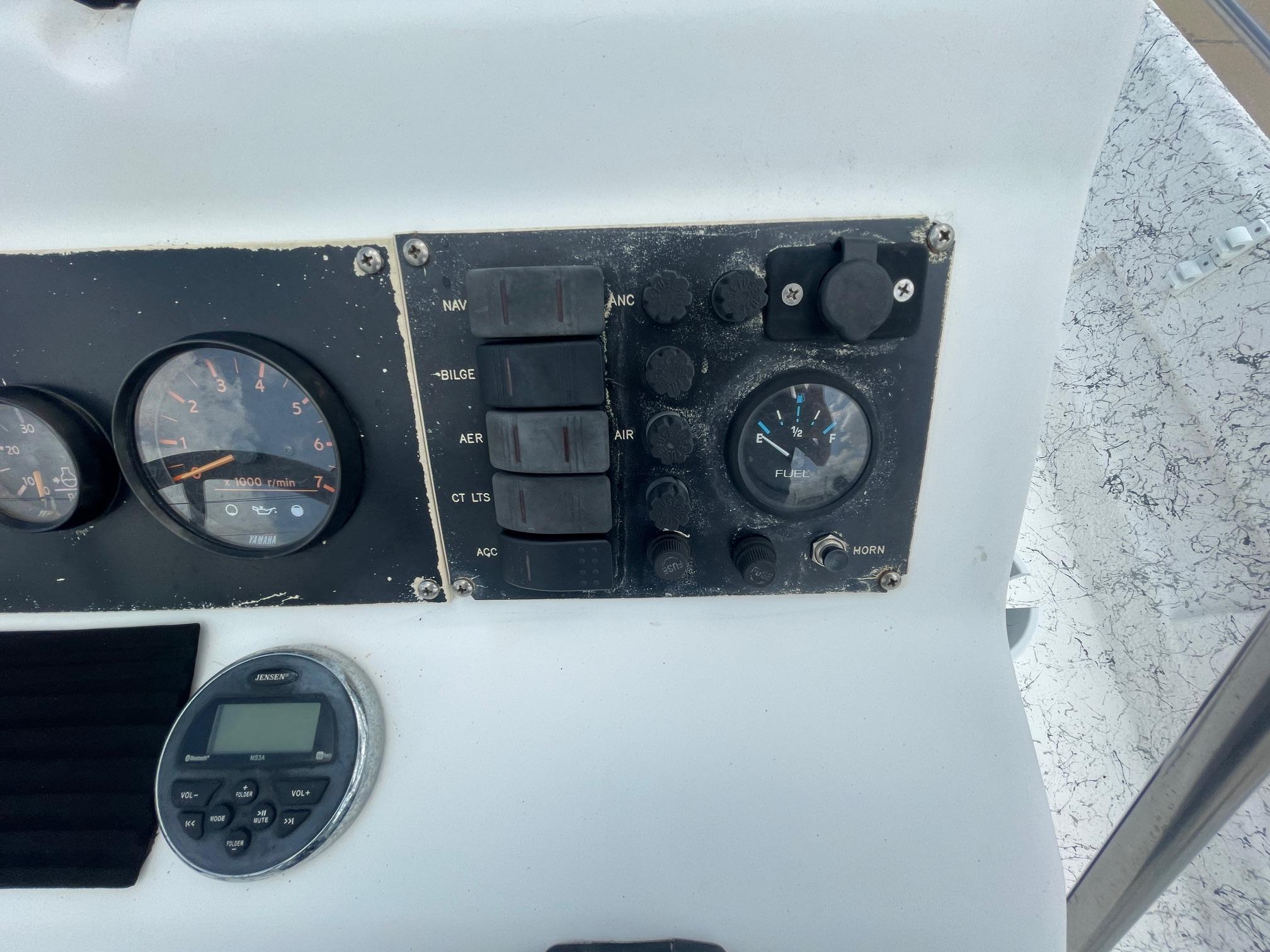 Slide: The Image of Redfin 222 VTE 2000 - 17