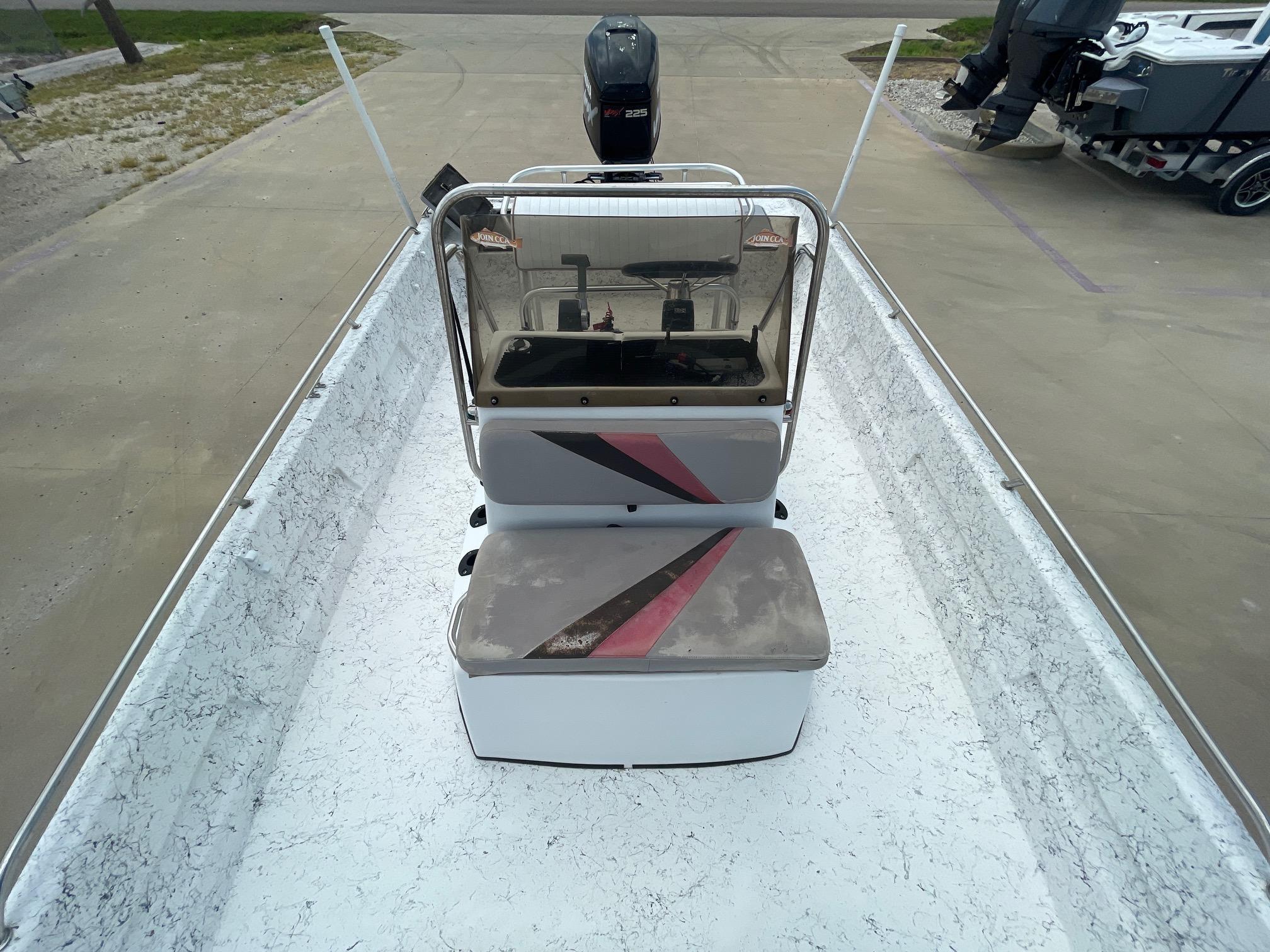 Slide: The Image of Redfin 222 VTE 2000 - 18