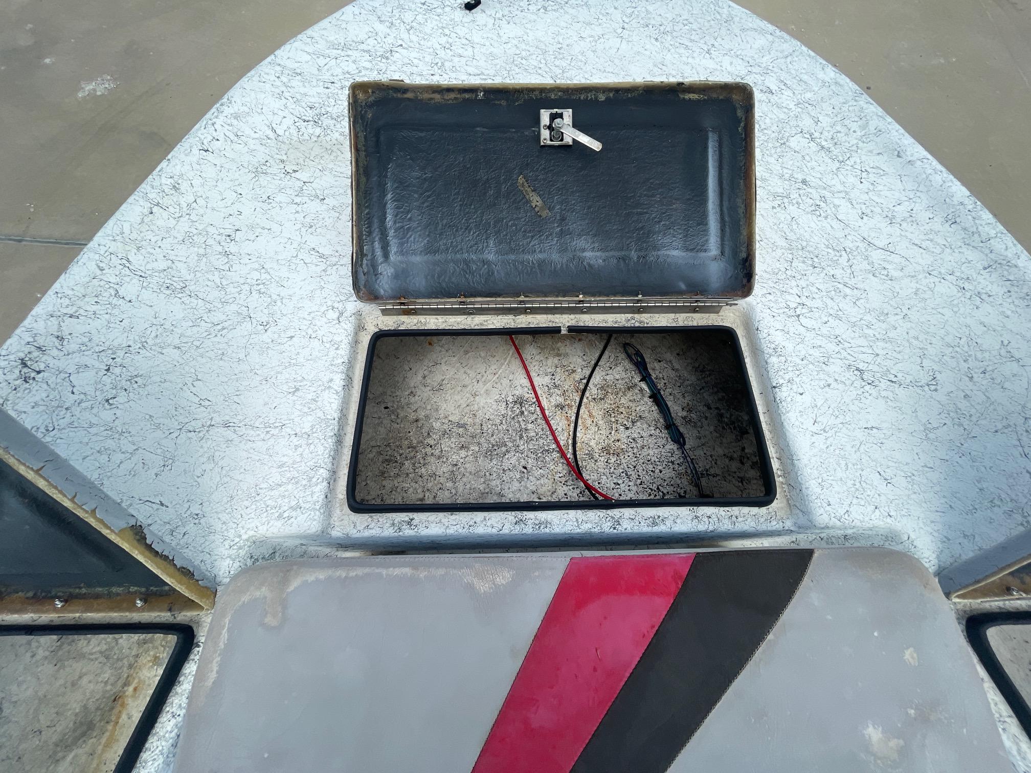 Slide: The Image of Redfin 222 VTE 2000 - 23