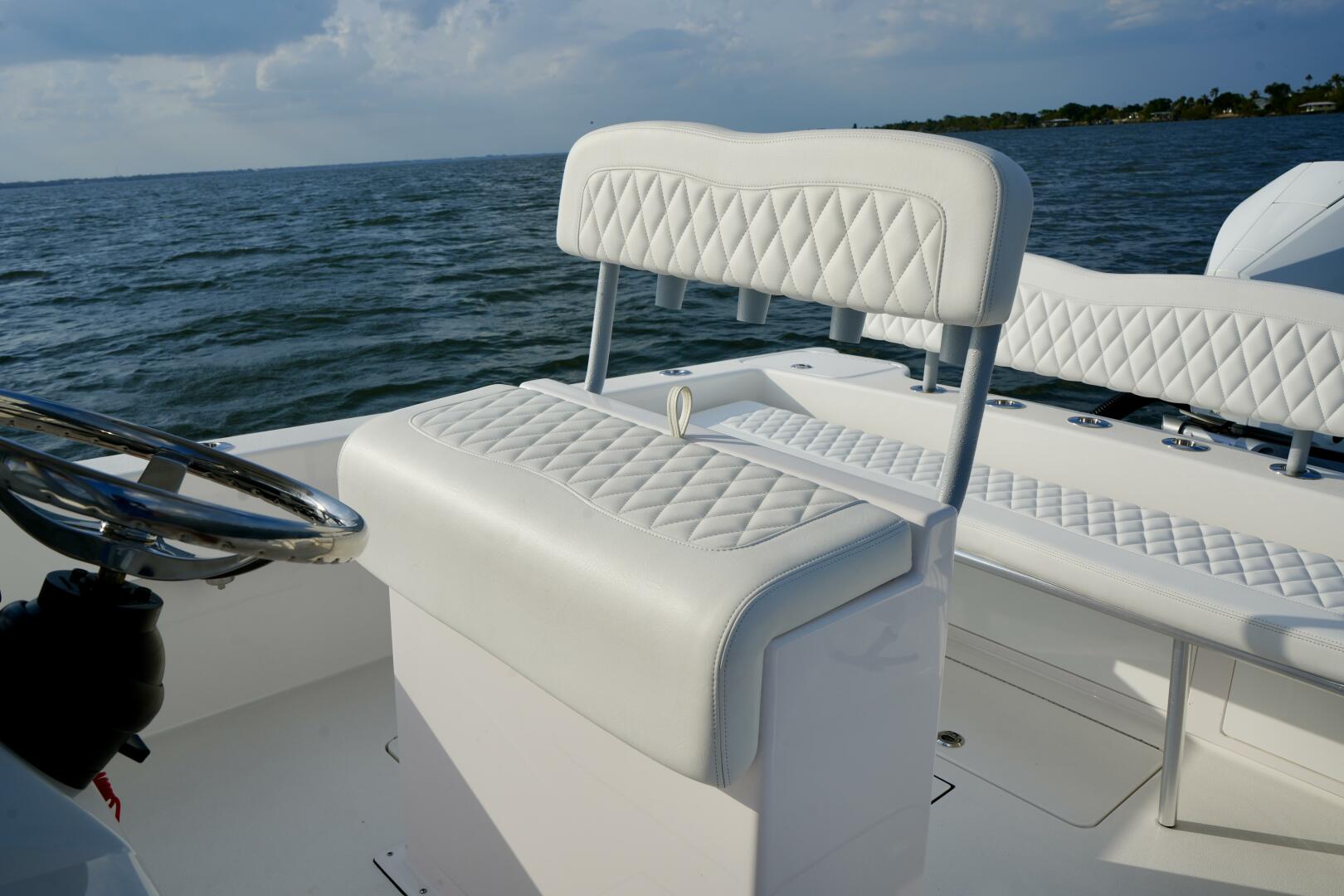 Slide: The Image of Seating 2024 Reef Runner 23 Center Console - 5205051