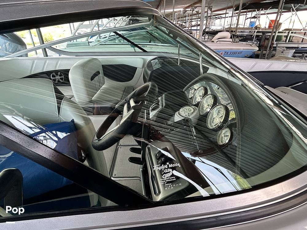 Slide: The Image of Regal 2000 ES 2020 - 14186025
