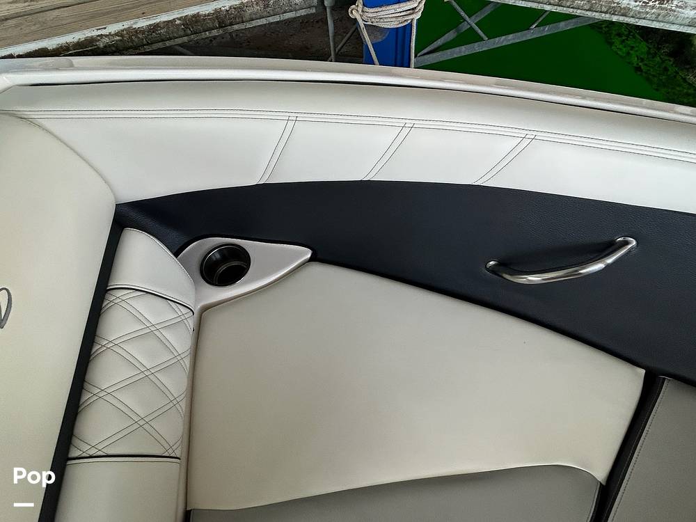 Slide: The Image of Regal 2000 ES 2020 - 14186047