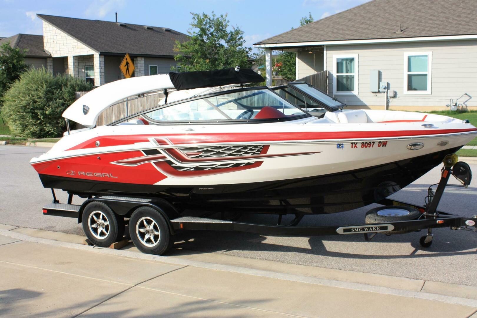 Slide: The Image of Regal 2000 ESX Bowrider 2017 - 5284927