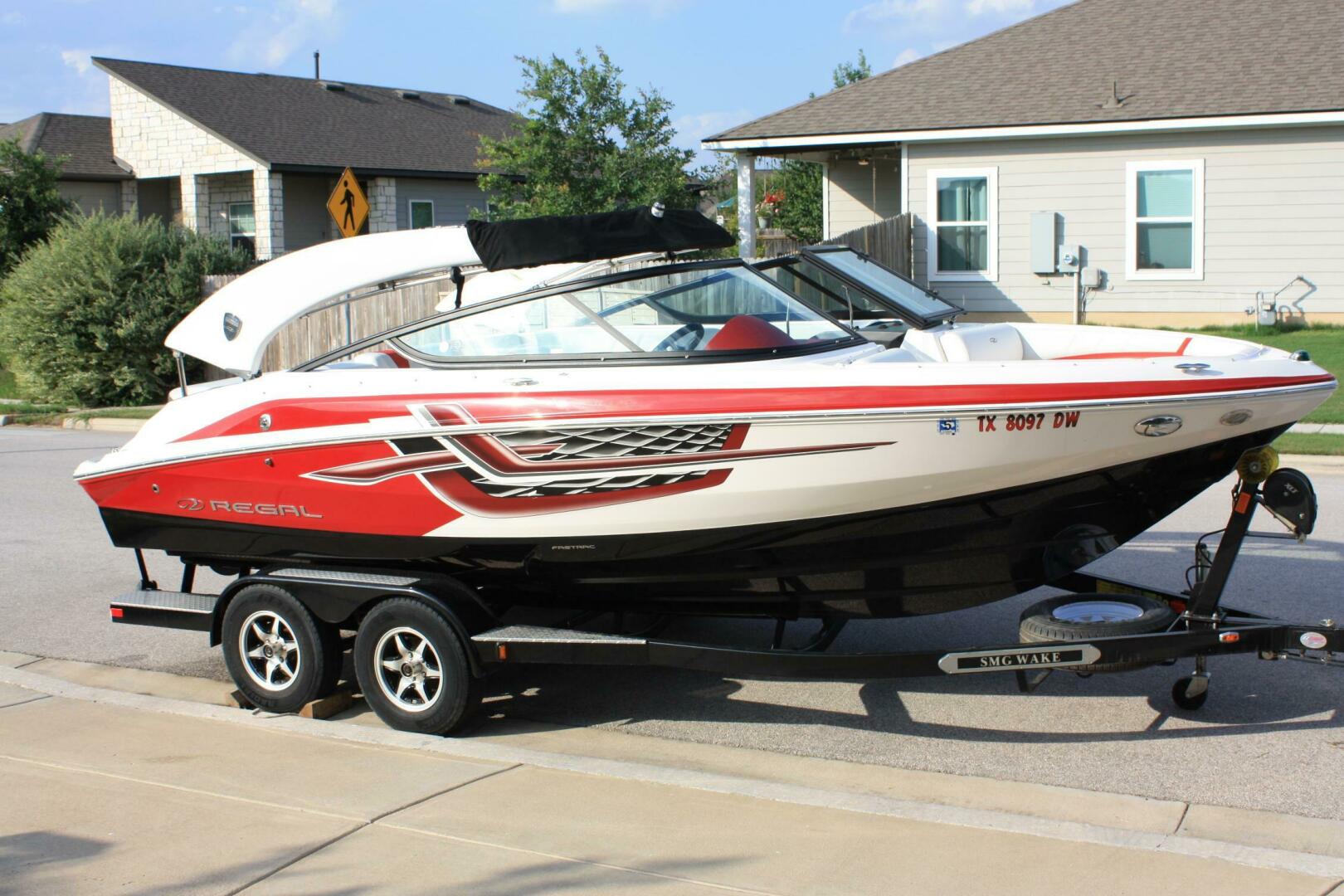 Slide: The Image of Regal 2000 ESX Bowrider 2017 - 5284928