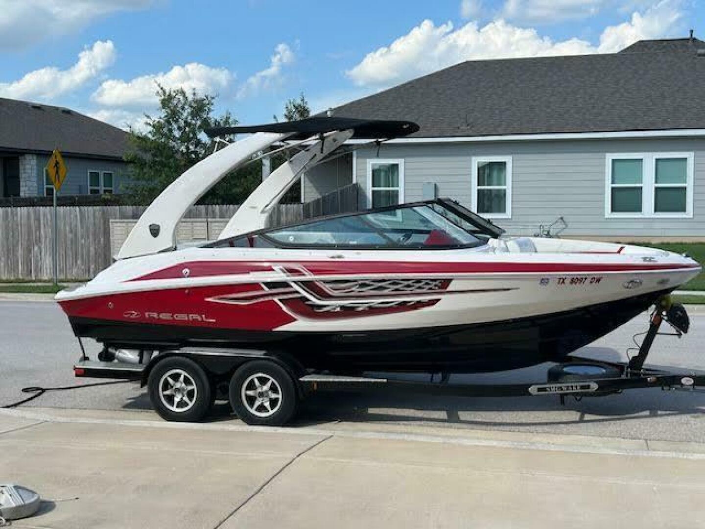 Slide: The Image of Regal 2000 ESX Bowrider 2017 - 5284957