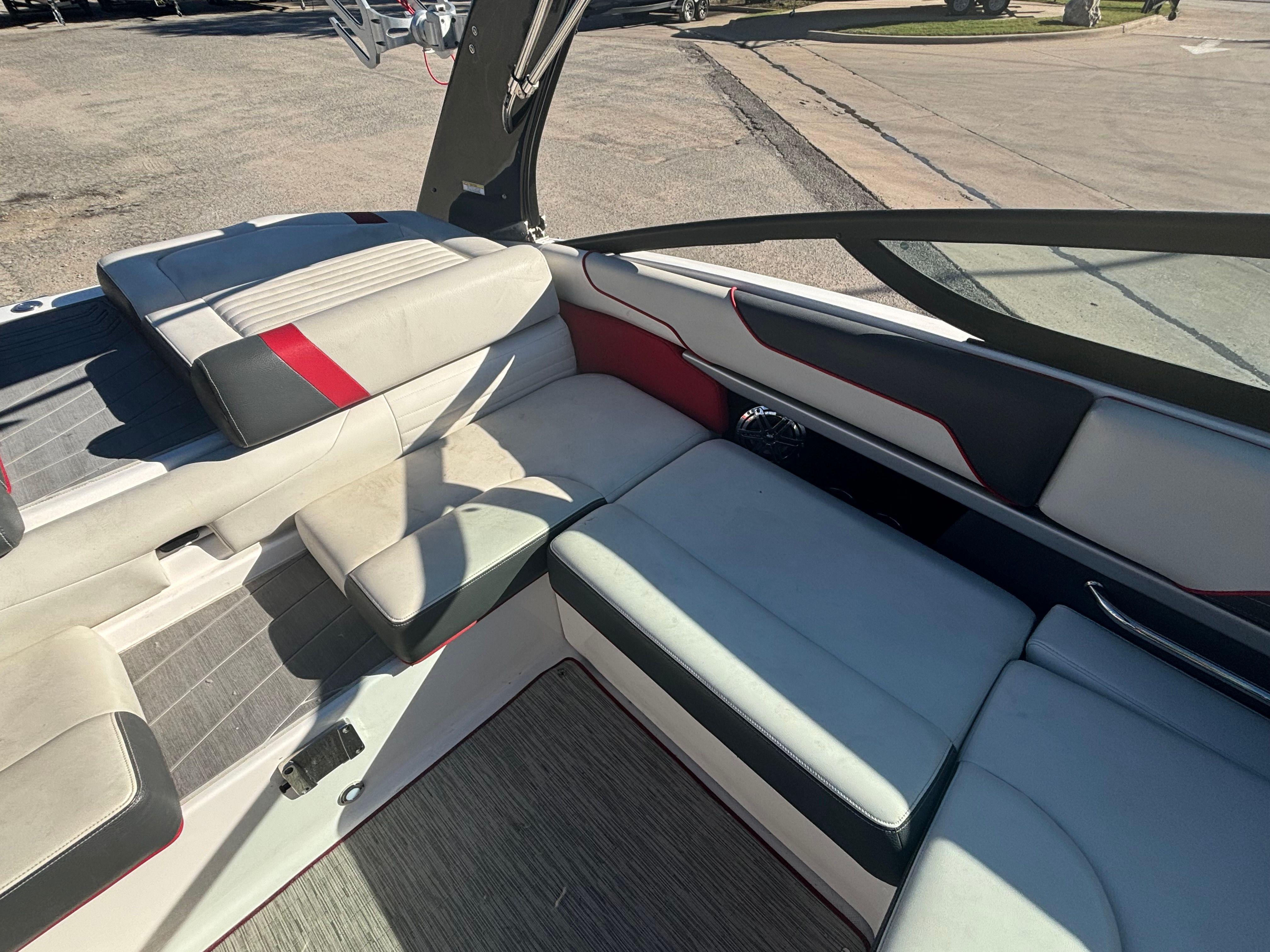 Slide: The Image of 2016 Regal 2100 Rx Surf - Image 15 - 15