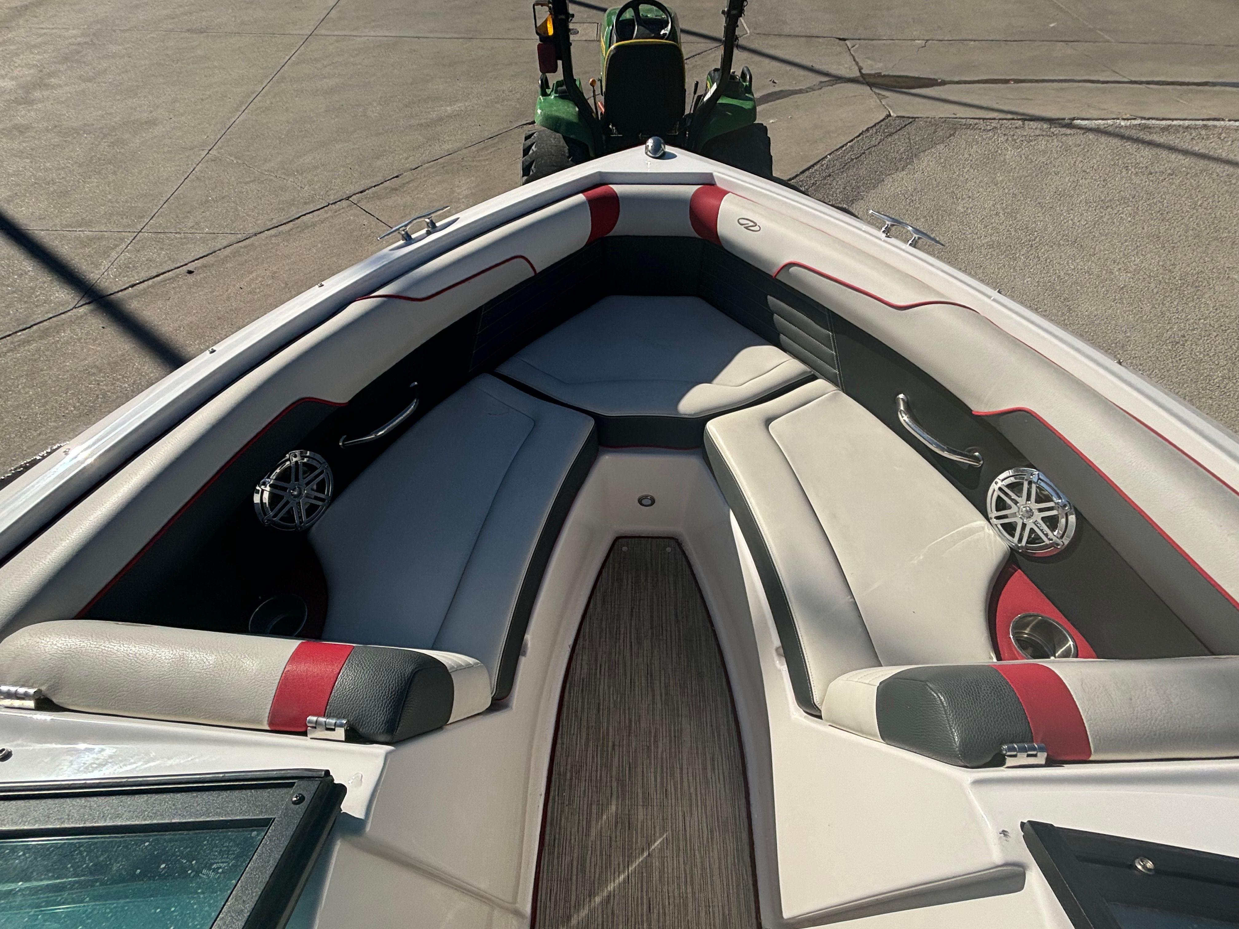 Slide: The Image of 2016 Regal 2100 Rx Surf - Image 20 - 20