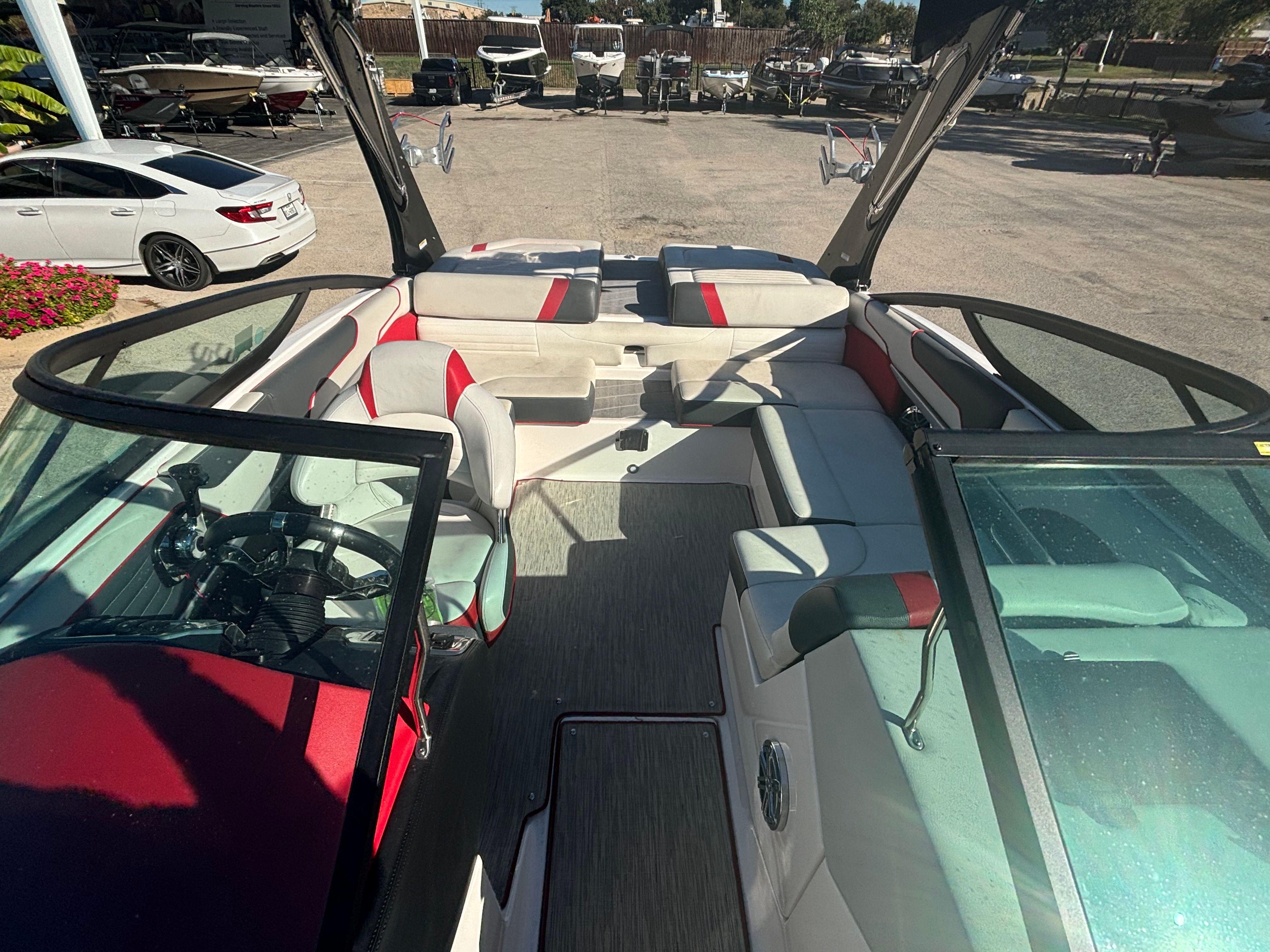 Slide: The Image of 2016 Regal 2100 Rx Surf - Image 23 - 23