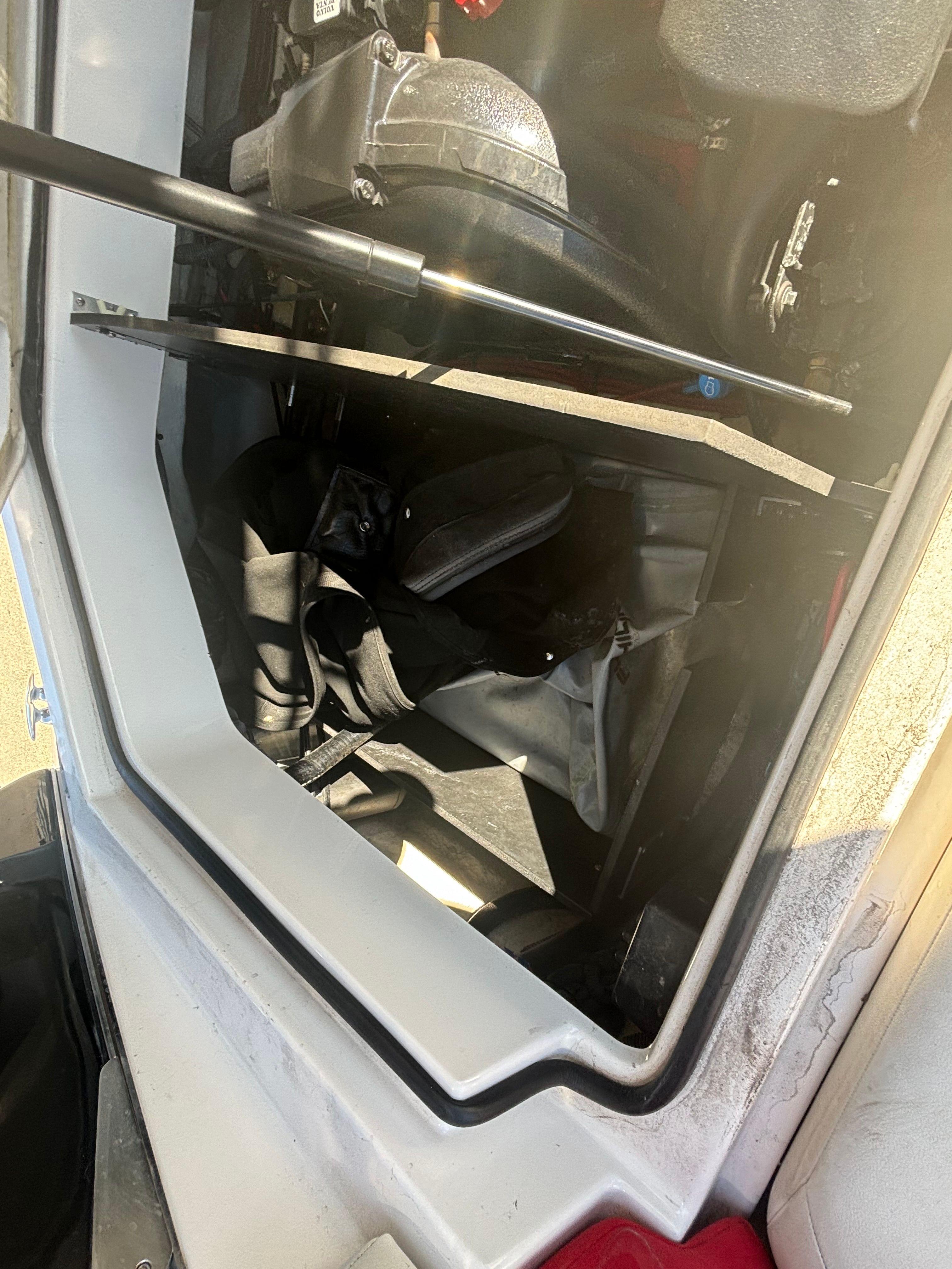 Slide: The Image of 2016 Regal 2100 Rx Surf - Image 27 - 27