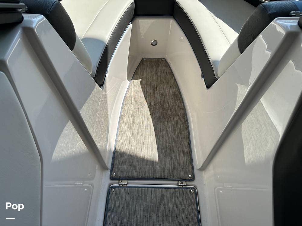Slide: The Image of Regal 2100 RX SURF 2018 - 14727974