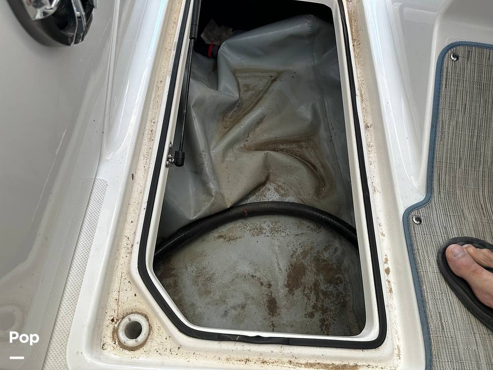 Slide: The Image of Regal 2100 RX SURF 2018 - 14727976