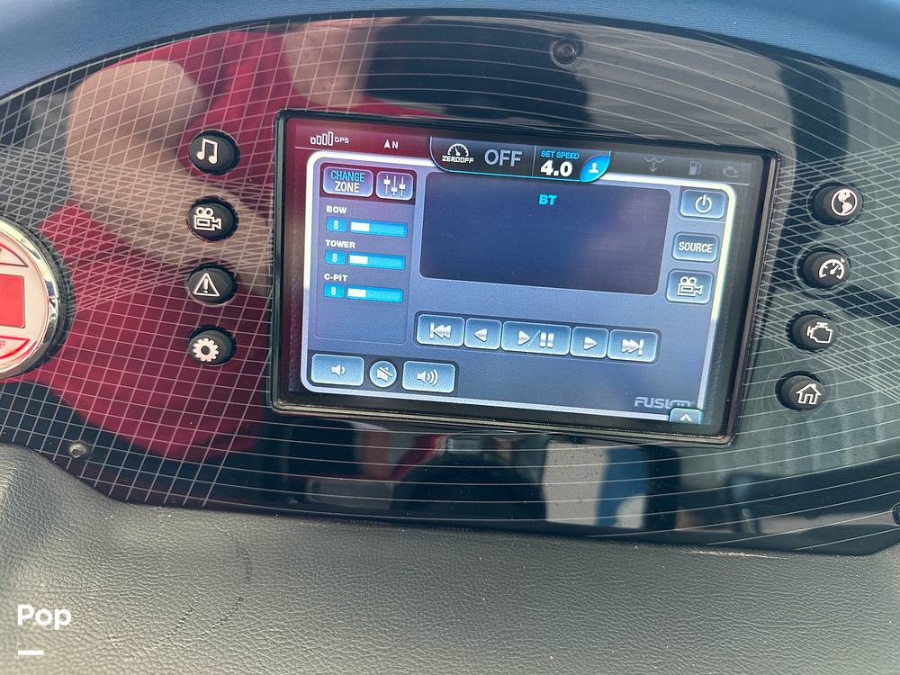 Slide: The Image of Regal 2100 RX SURF 2018 - 14727979