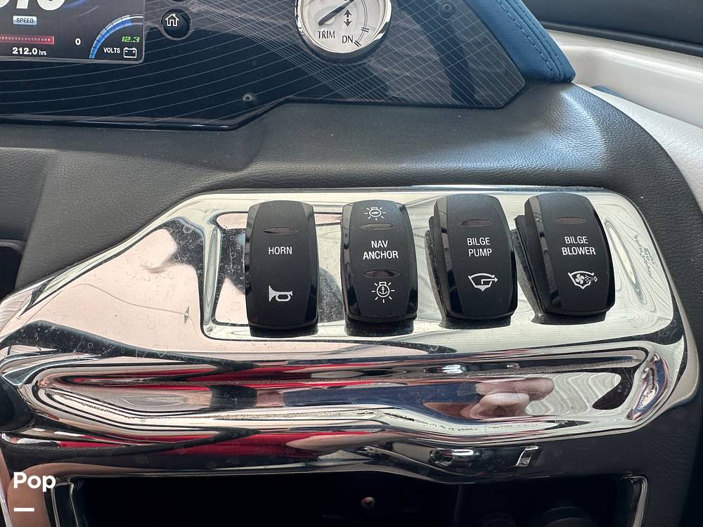 Slide: The Image of Regal 2100 RX SURF 2018 - 14728017