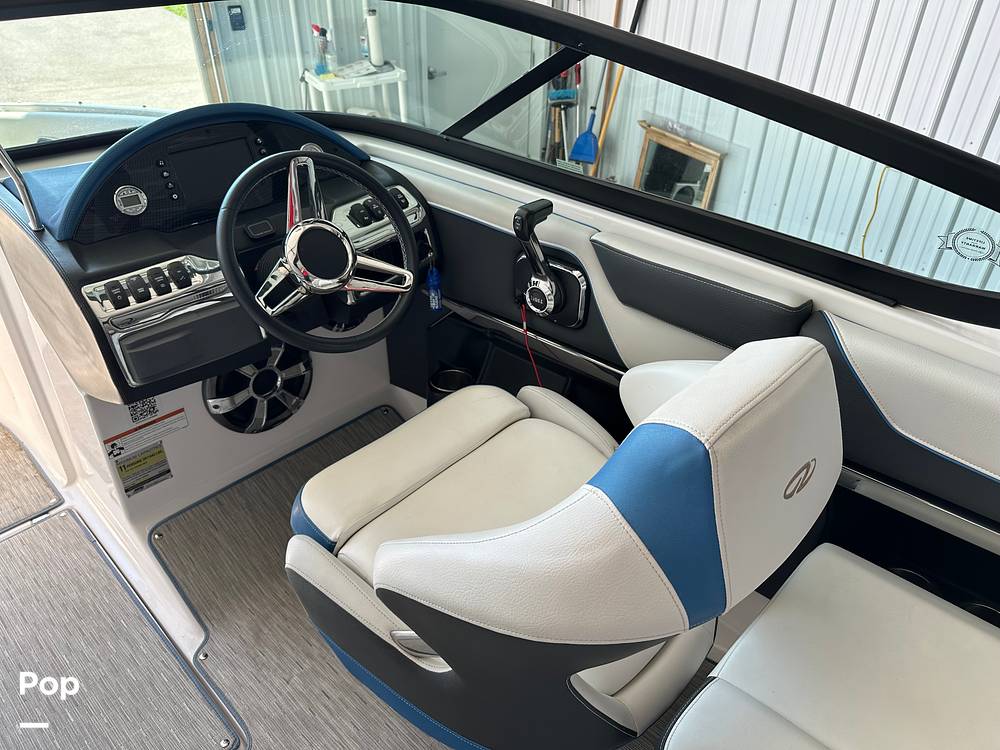 Slide: The Image of Regal 2100 RX SURF 2018 - 14728033