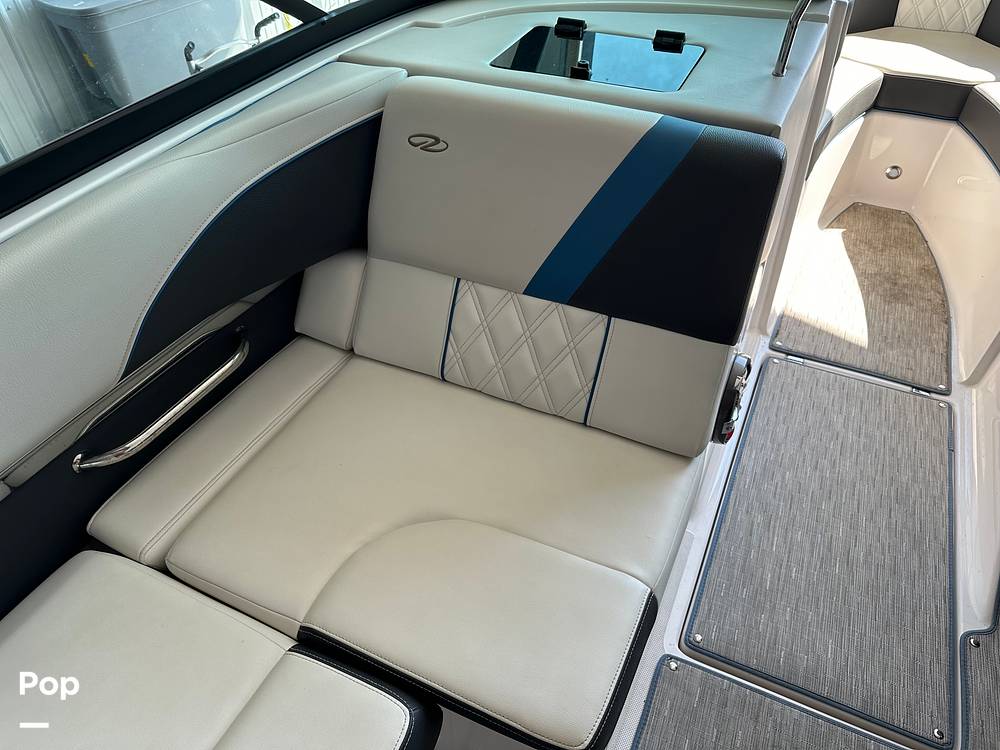 Slide: The Image of Regal 2100 RX SURF 2018 - 14728040