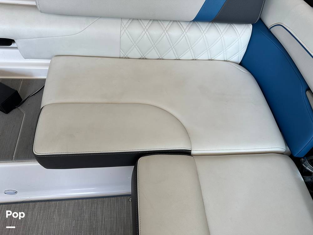 Slide: The Image of Regal 2100 RX SURF 2018 - 14728044