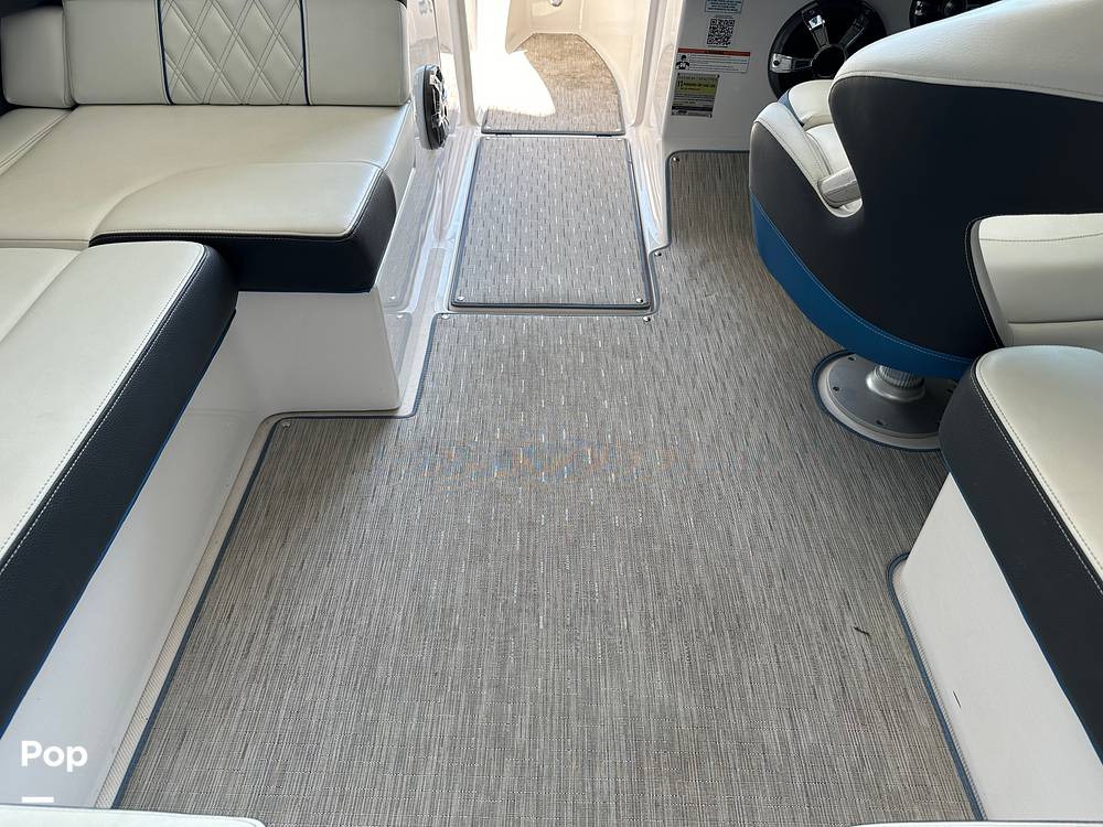 Slide: The Image of Regal 2100 RX SURF 2018 - 14728073