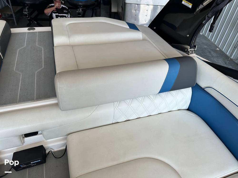 Slide: The Image of Regal 2100 RX SURF 2018 - 14728078