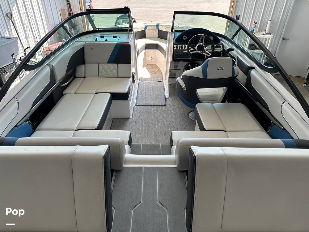Slide: The Image of Regal 2100 RX SURF 2018 - 14728088
