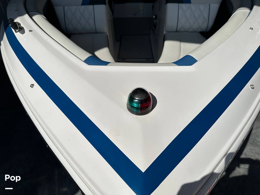 Slide: The Image of Regal 2100 RX SURF 2018 - 14728096