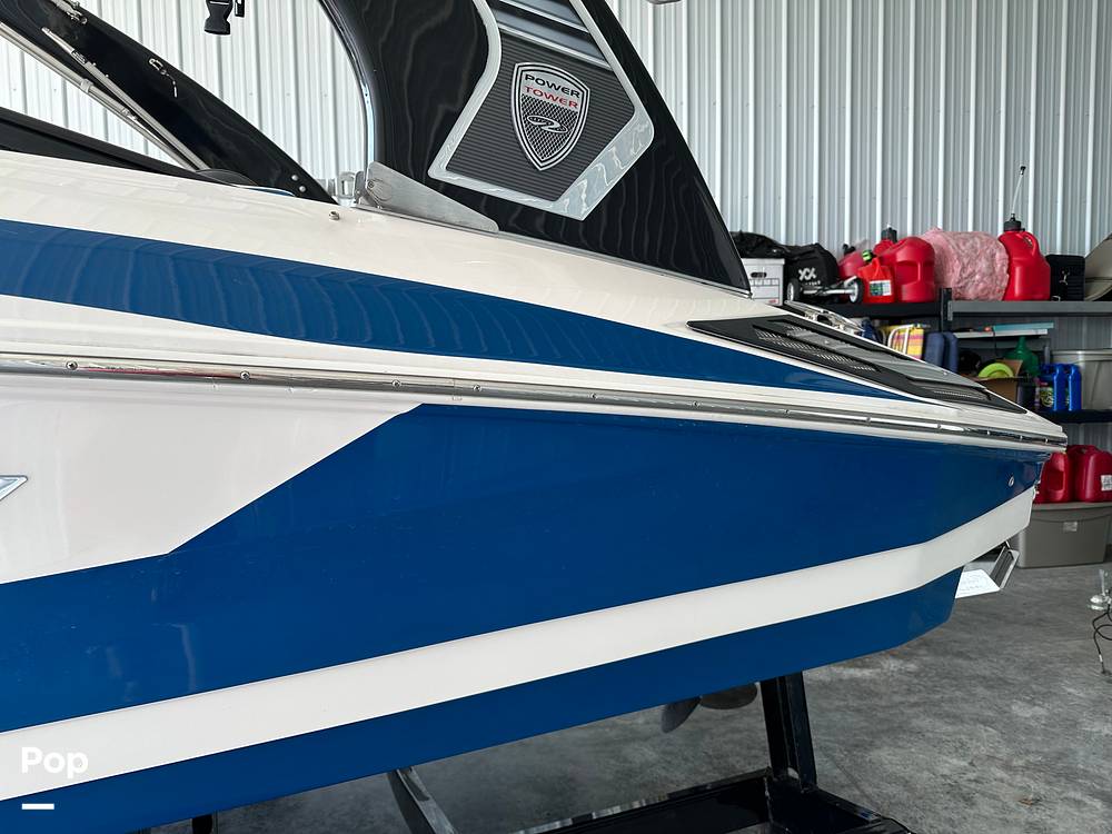Slide: The Image of Regal 2100 RX SURF 2018 - 14727849