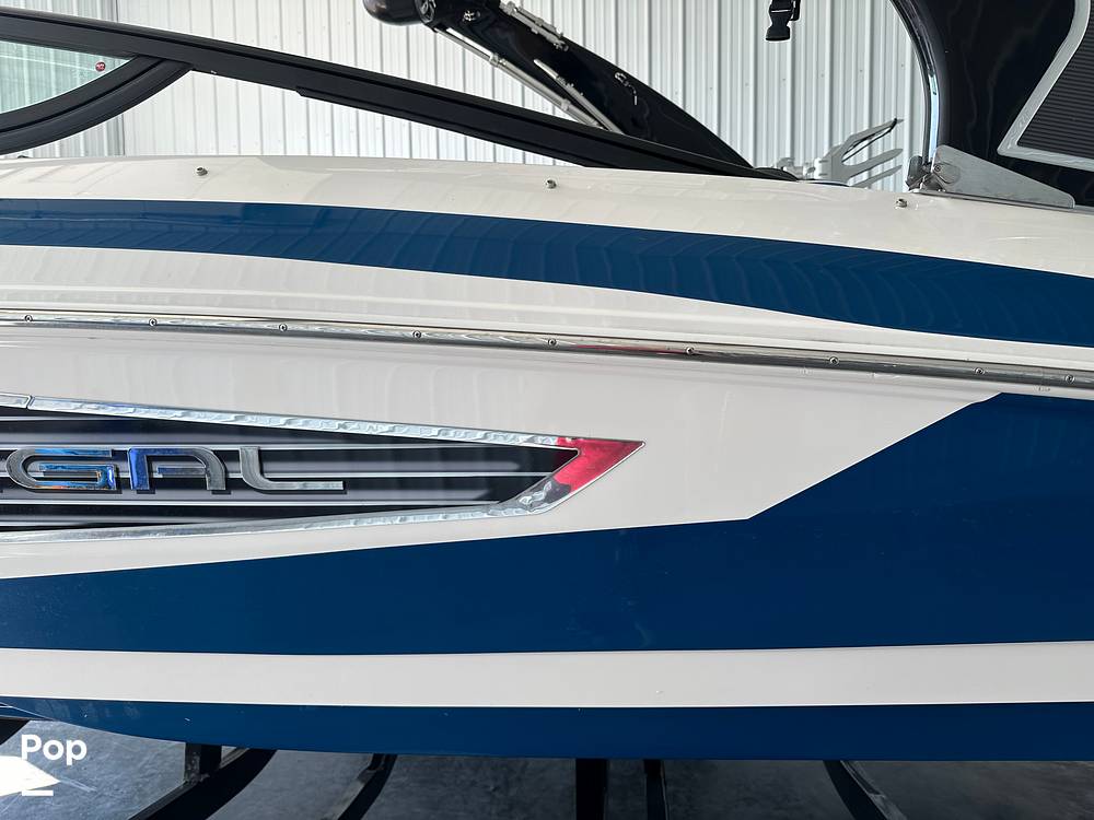 Slide: The Image of Regal 2100 RX SURF 2018 - 14727848