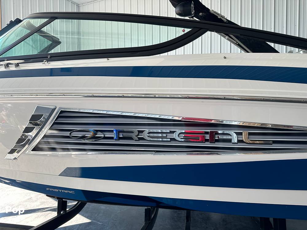 Slide: The Image of Regal 2100 RX SURF 2018 - 14727850