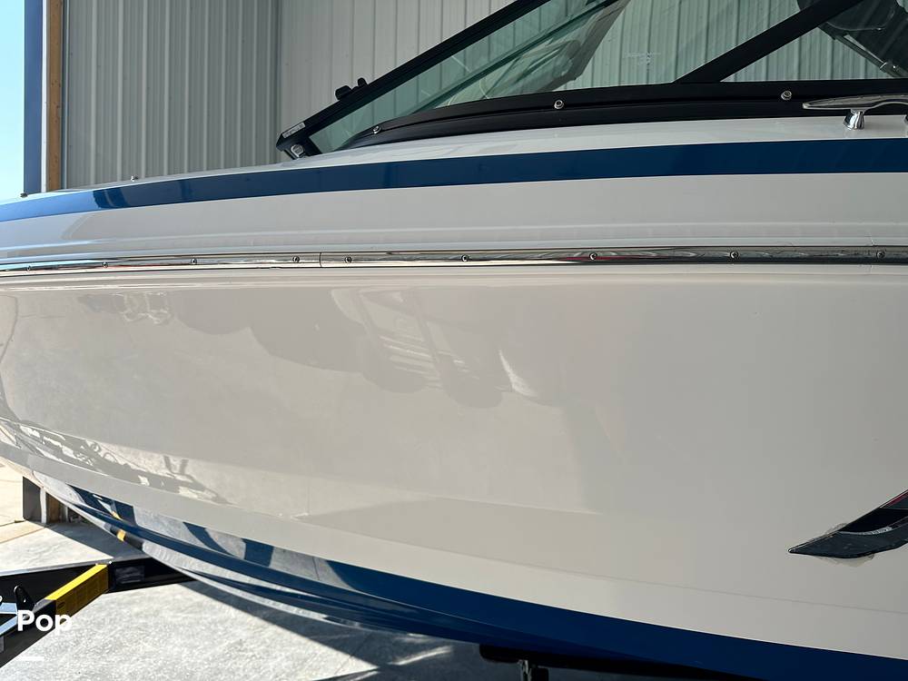 Slide: The Image of Regal 2100 RX SURF 2018 - 14727852