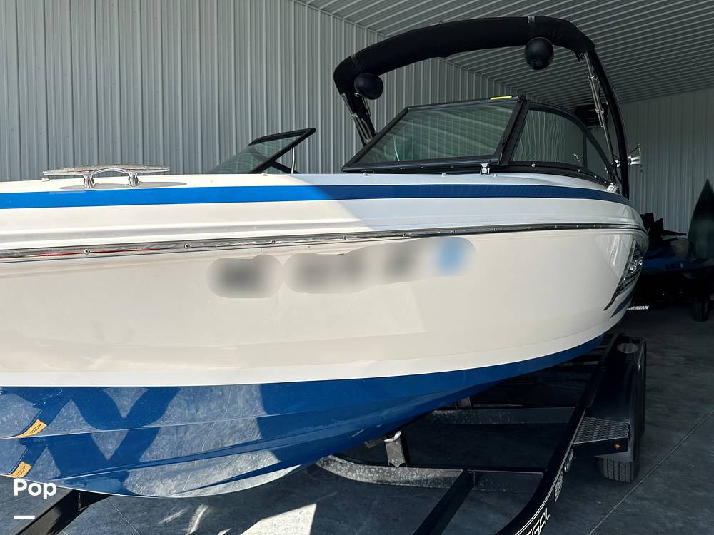 Slide: The Image of Regal 2100 RX SURF 2018 - 14727853