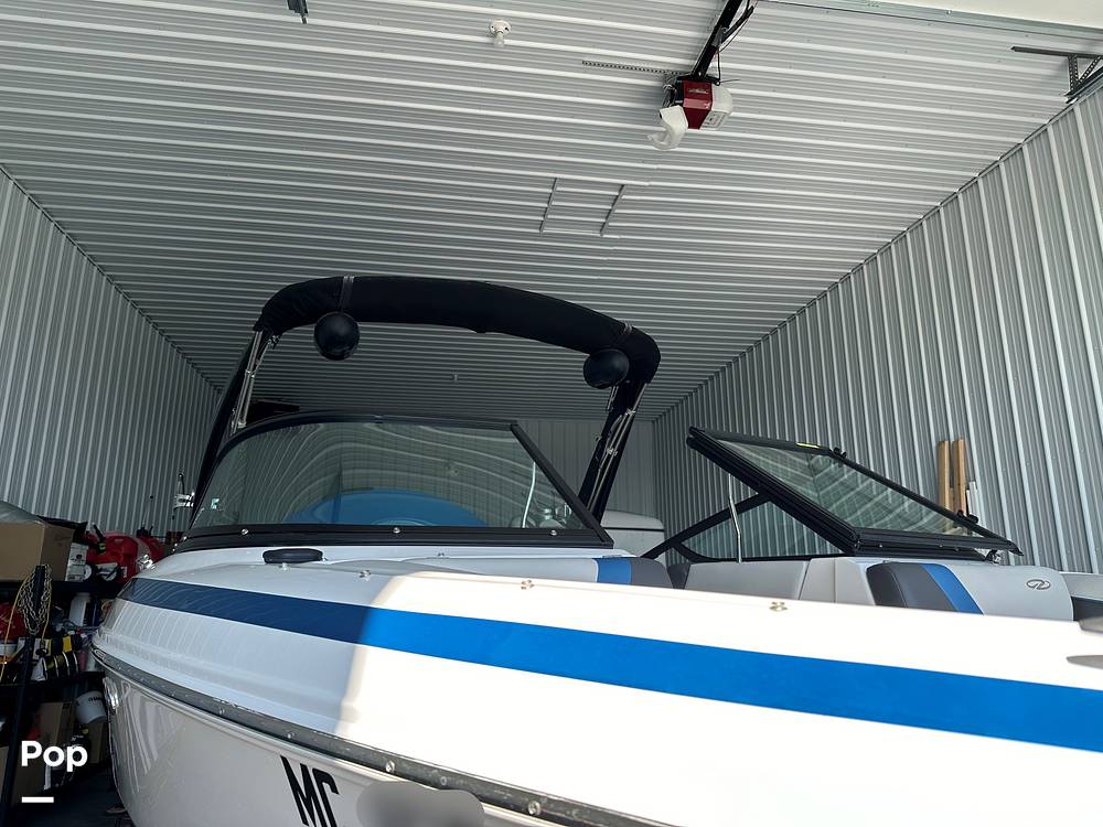 Slide: The Image of Regal 2100 RX SURF 2018 - 14727842