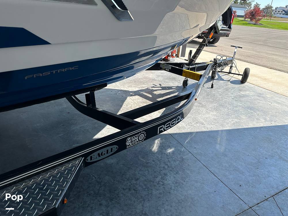 Slide: The Image of Regal 2100 RX SURF 2018 - 14727923