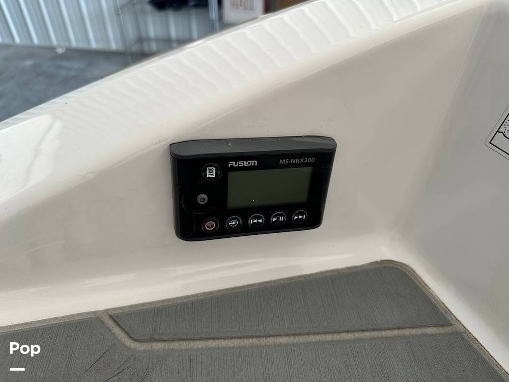 Slide: The Image of Regal 2100 RX SURF 2018 - 14727941