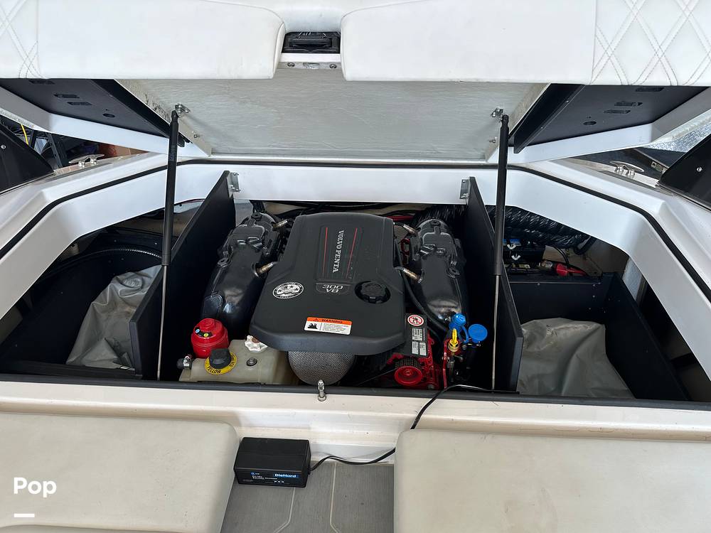 Slide: The Image of Regal 2100 RX SURF 2018 - 14727949