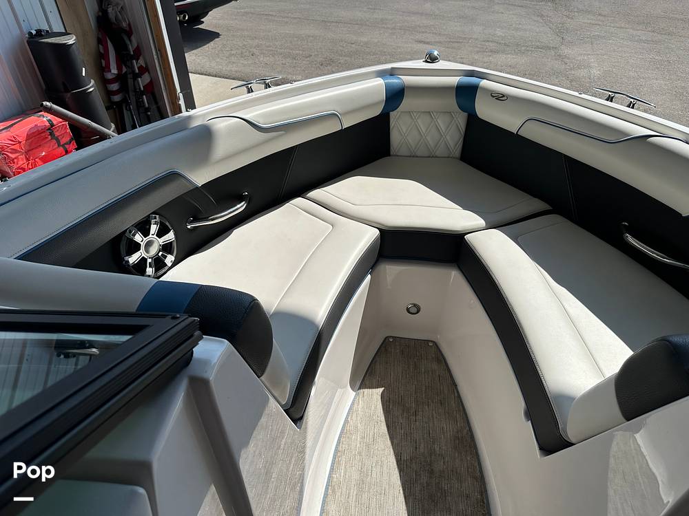 Slide: The Image of Regal 2100 RX SURF 2018 - 14727958