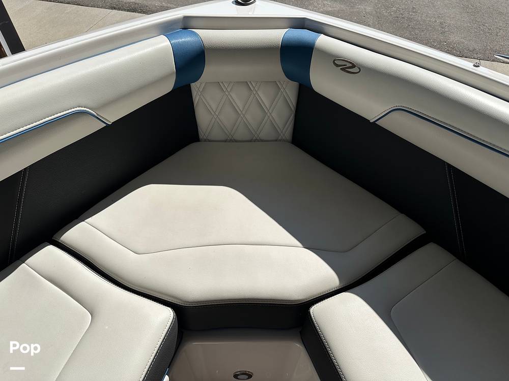 Slide: The Image of Regal 2100 RX SURF 2018 - 14727960