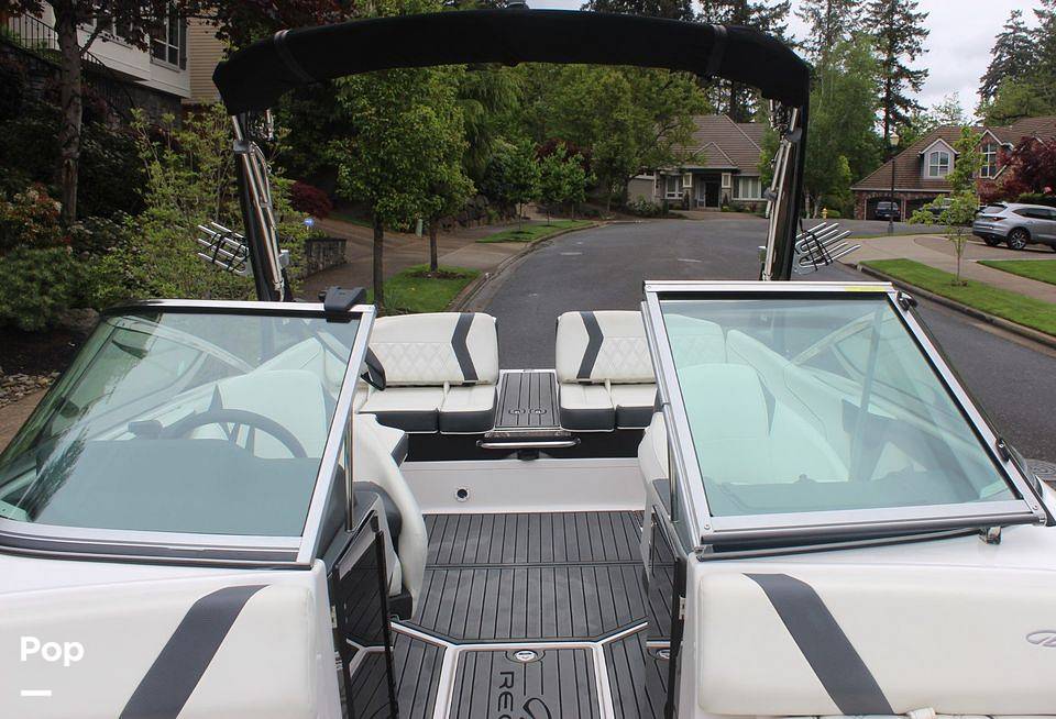 Slide: The Image of Regal 2300 2020 - 14248746