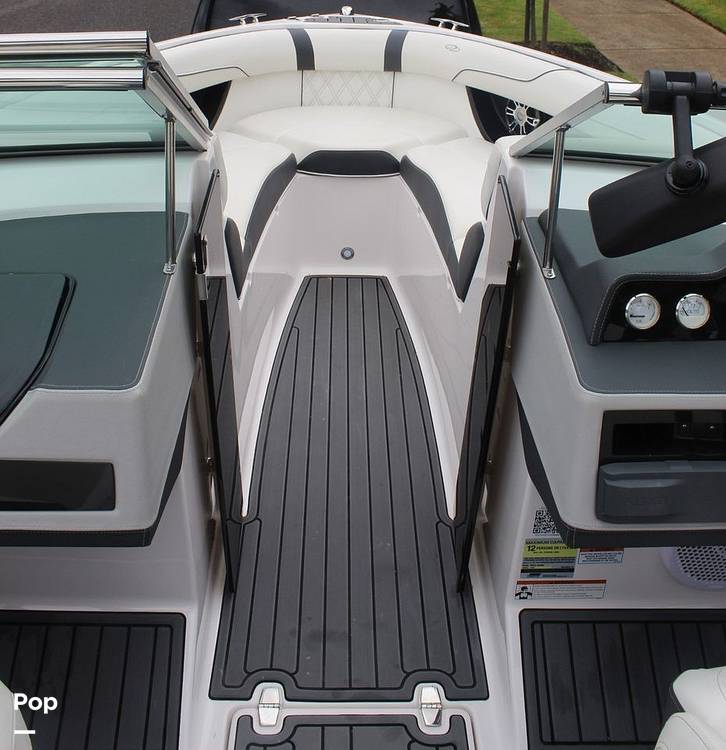 Slide: The Image of Regal 2300 2020 - 14248748