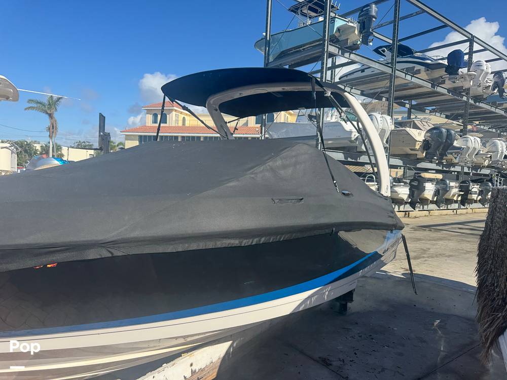 Slide: The Image of Regal 2300 Bowrider 2021 - 15025494